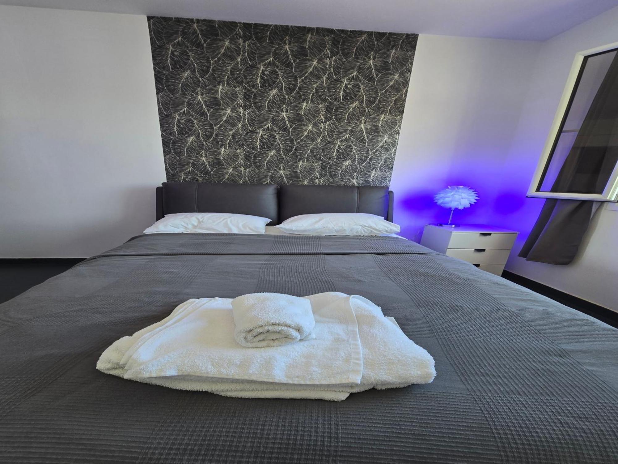 Golden Bay Deluxe Holiday Apartment Protaras Exterior foto