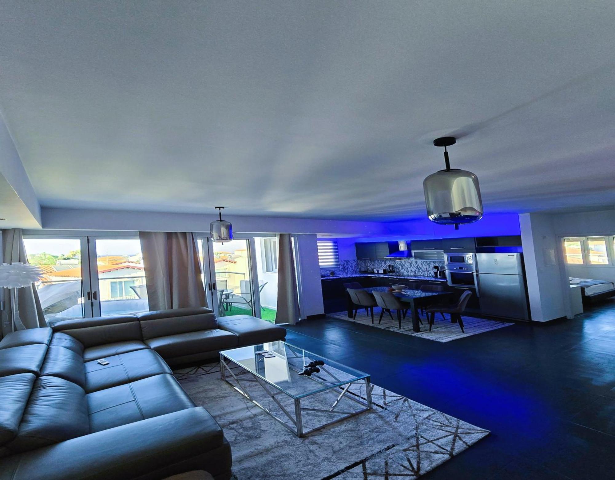 Golden Bay Deluxe Holiday Apartment Protaras Exterior foto